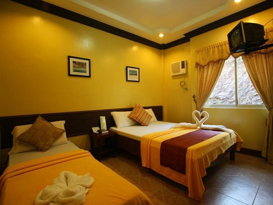 Mount Tapyas Hotel Coron Exterior photo